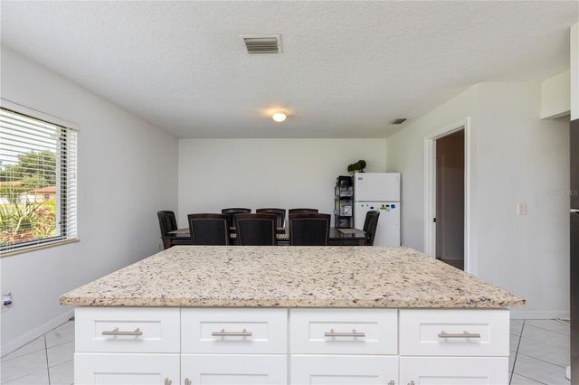 10 VILLAGE LANE, Palm Coast, FL 32164