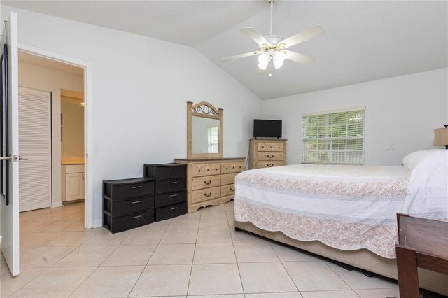 10 VILLAGE LANE, Palm Coast, FL 32164