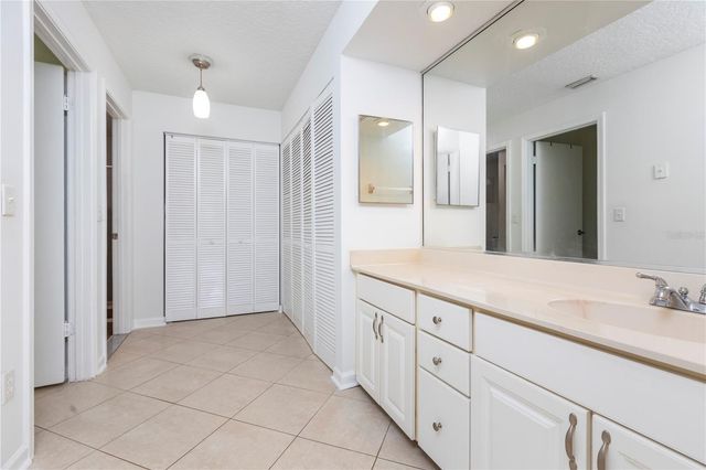 10 VILLAGE LANE, Palm Coast, FL 32164