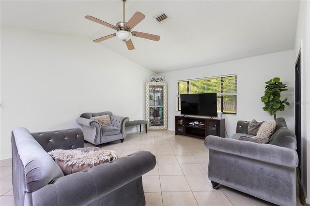 10 VILLAGE LANE, Palm Coast, FL 32164