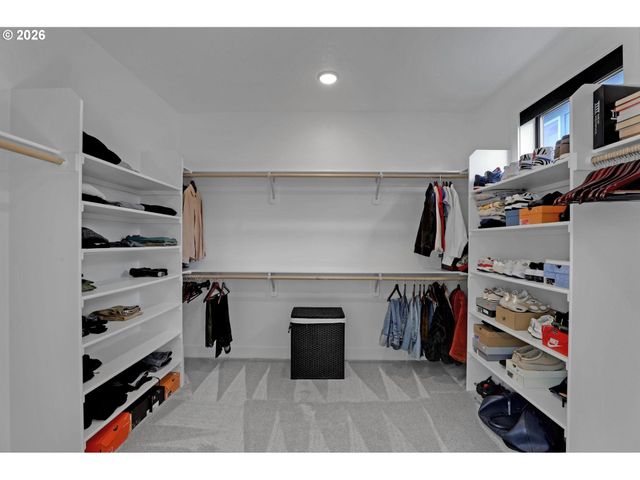 4780 Sw PENDLETON St, Portland, OR 97221