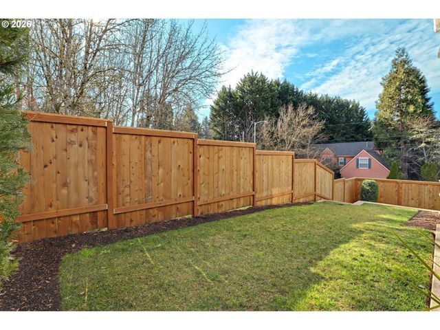 4780 Sw PENDLETON St, Portland, OR 97221