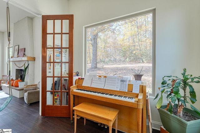 4417 State Park Road, Greenville, SC 29609