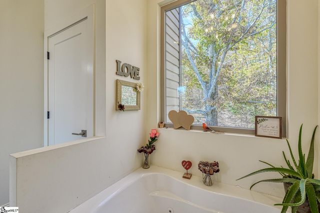 4417 State Park Road, Greenville, SC 29609