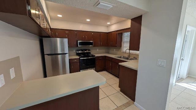 1234 NE 2nd Street, Crystal River, FL 34429