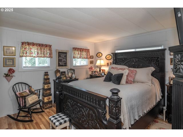 201 Ne Peggy Ave 7, Roseburg, OR 97470