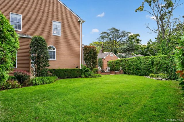 2 Garden Street, Garden City, NY 11530