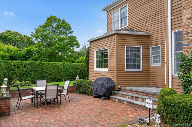2 Garden Street, Garden City, NY 11530
