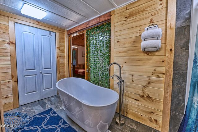 201 Tsali Way, Sevierville, TN 37876