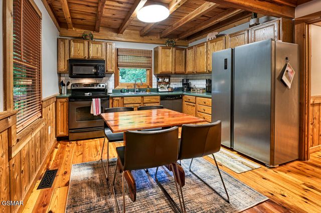 201 Tsali Way, Sevierville, TN 37876