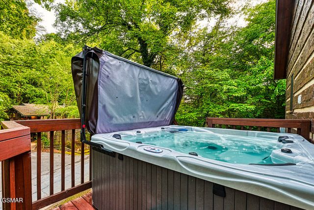 201 Tsali Way, Sevierville, TN 37876