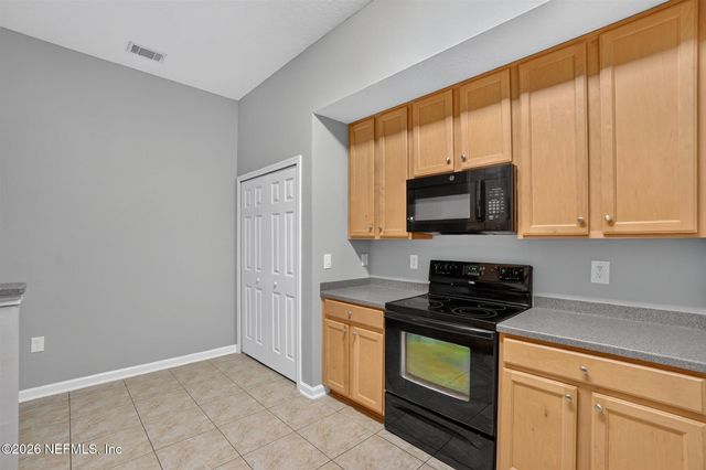 13851 HERONS LANDING Way 4, Jacksonville, FL 32224