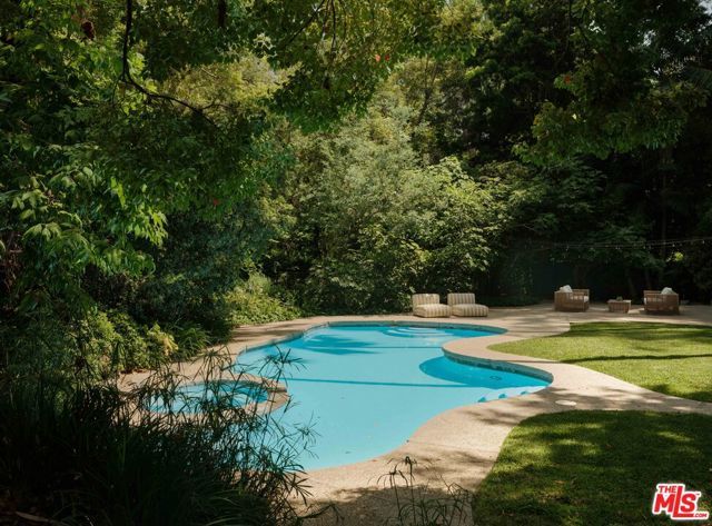 954 Hillside Terrace, Pasadena, CA 91105