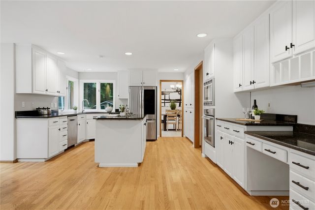 19745 NE 127th Place, Woodinville, WA 98077