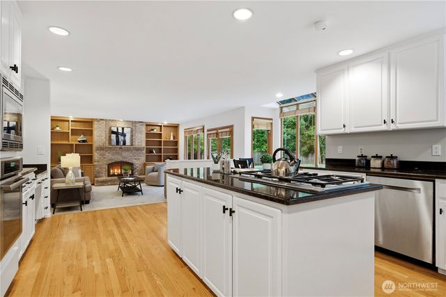 19745 NE 127th Place, Woodinville, WA 98077