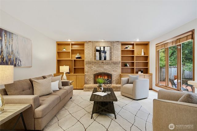 19745 NE 127th Place, Woodinville, WA 98077