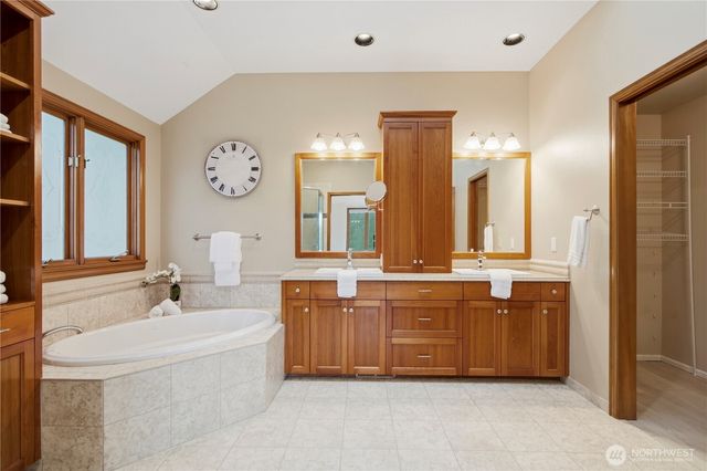 19745 NE 127th Place, Woodinville, WA 98077