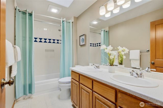 19745 NE 127th Place, Woodinville, WA 98077