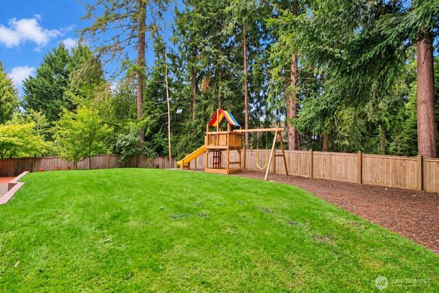 19745 NE 127th Place, Woodinville, WA 98077