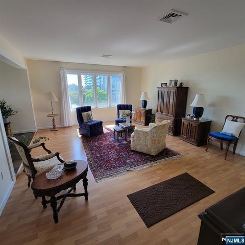 314 Palisade Avenue B4, Cliffside Park, NJ 07010