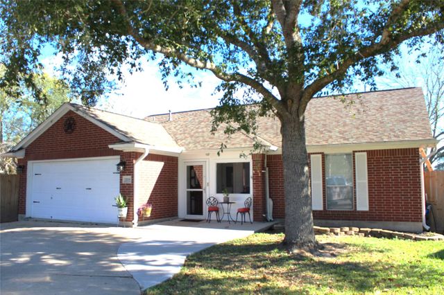 1709 Woodway Circle, Dickinson, TX 77539