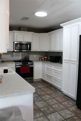 1709 Woodway Circle, Dickinson, TX 77539