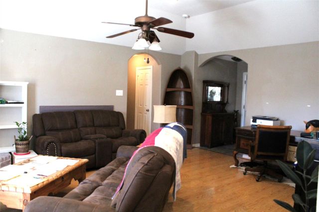 1709 Woodway Circle, Dickinson, TX 77539