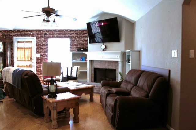 1709 Woodway Circle, Dickinson, TX 77539