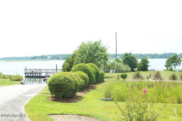 554 Captains Court SE, Bolivia, NC 28422