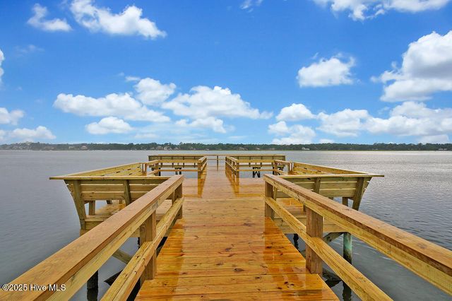 554 Captains Court SE, Bolivia, NC 28422