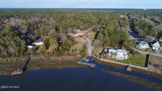 554 Captains Court SE, Bolivia, NC 28422