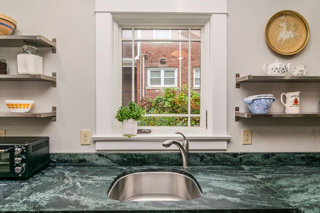 306 Irvine Road, Lexington, KY 40502