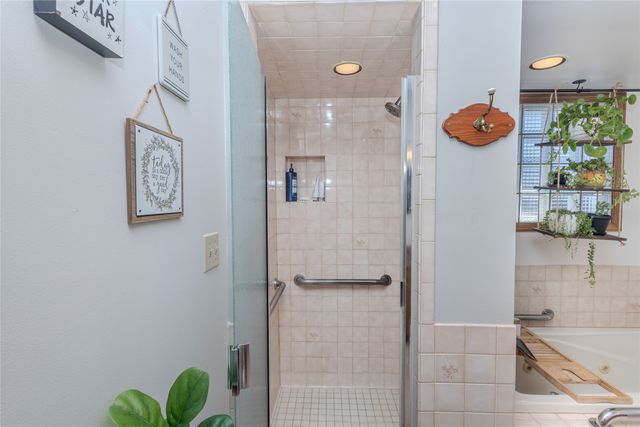 1717 45th Street, Des Moines, IA 50310