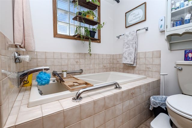 1717 45th Street, Des Moines, IA 50310