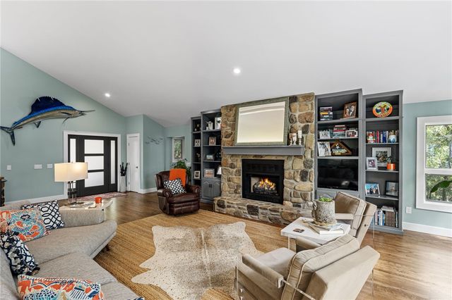 111 Mohawk Lane, Westminster, SC 29693