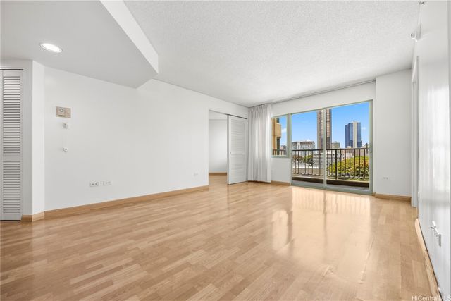 1314 Kalakaua Avenue 410, Honolulu, HI 96826