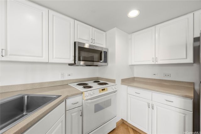 1314 Kalakaua Avenue 410, Honolulu, HI 96826