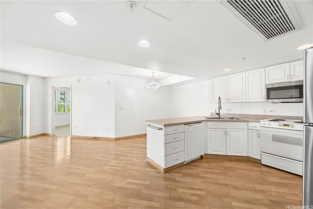 1314 Kalakaua Avenue 410, Honolulu, HI 96826