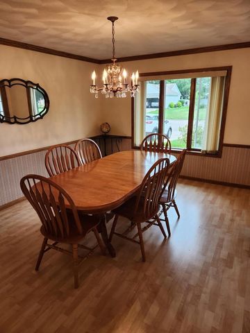 1021 Burnwyck Drive, Janesville, WI 53546
