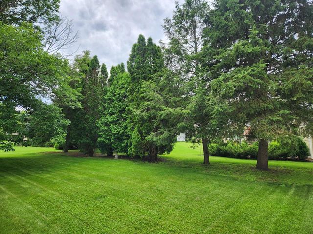 1021 Burnwyck Drive, Janesville, WI 53546