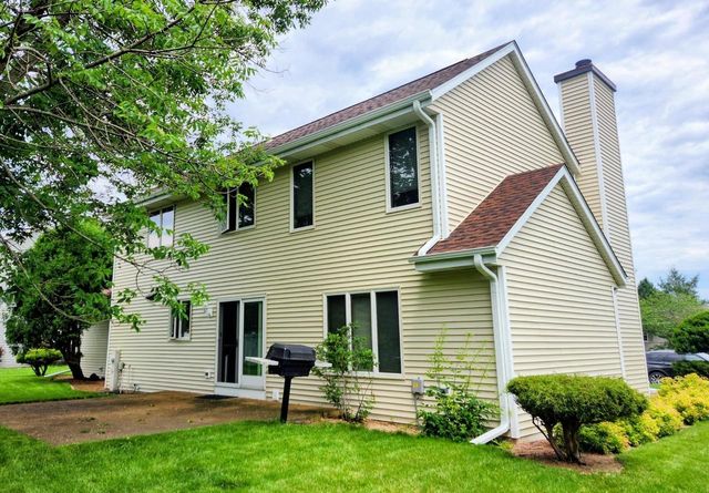 1021 Burnwyck Drive, Janesville, WI 53546