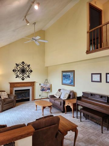 1021 Burnwyck Drive, Janesville, WI 53546