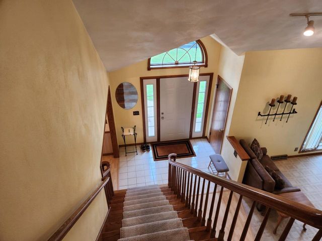 1021 Burnwyck Drive, Janesville, WI 53546