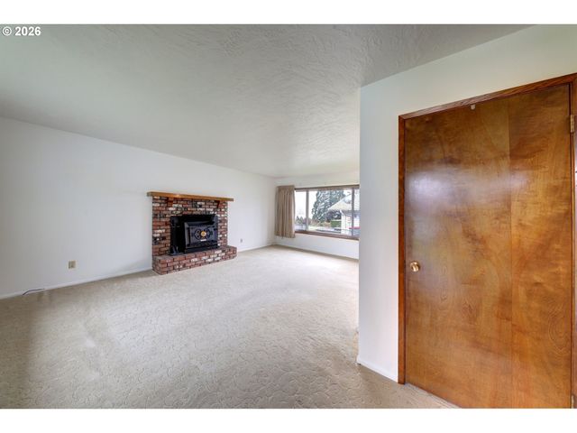 395 CUMBERLAND St, Astoria, OR 97103