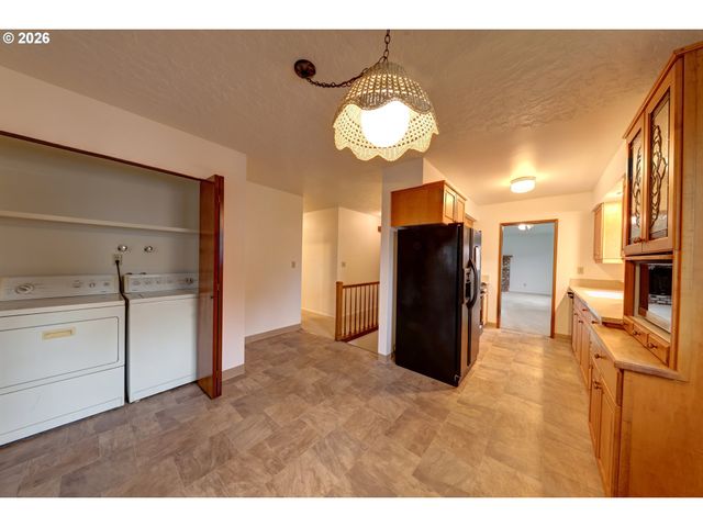 395 CUMBERLAND St, Astoria, OR 97103