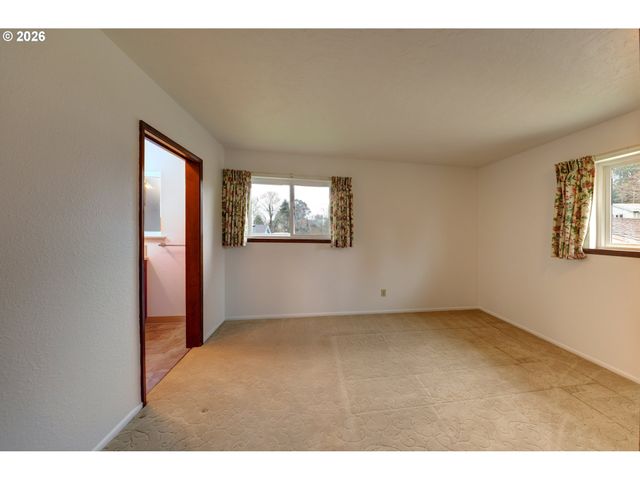 395 CUMBERLAND St, Astoria, OR 97103