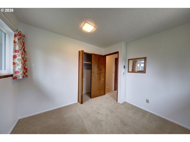 395 CUMBERLAND St, Astoria, OR 97103