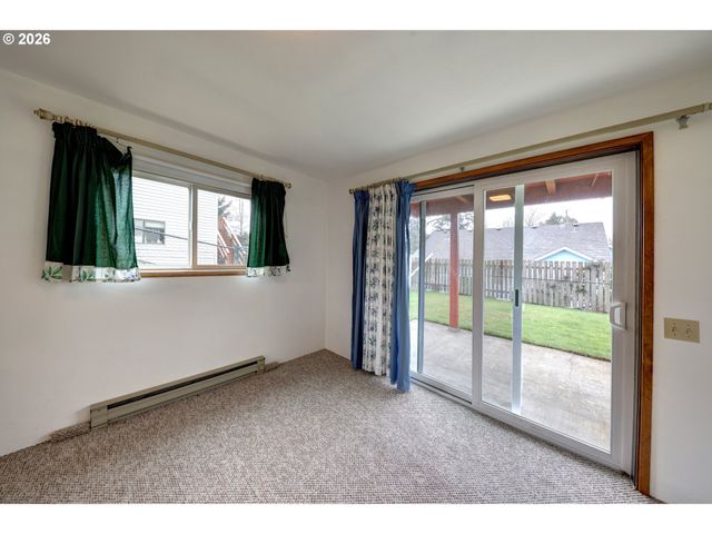 395 CUMBERLAND St, Astoria, OR 97103