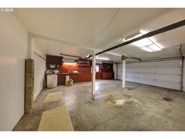 395 CUMBERLAND St, Astoria, OR 97103