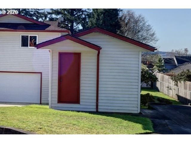 395 CUMBERLAND St, Astoria, OR 97103